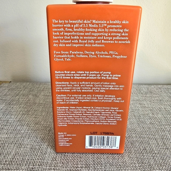 Medix 5.5 Manuka Honey Collagen Moisturizer Lotion - Picture 2 of 2
